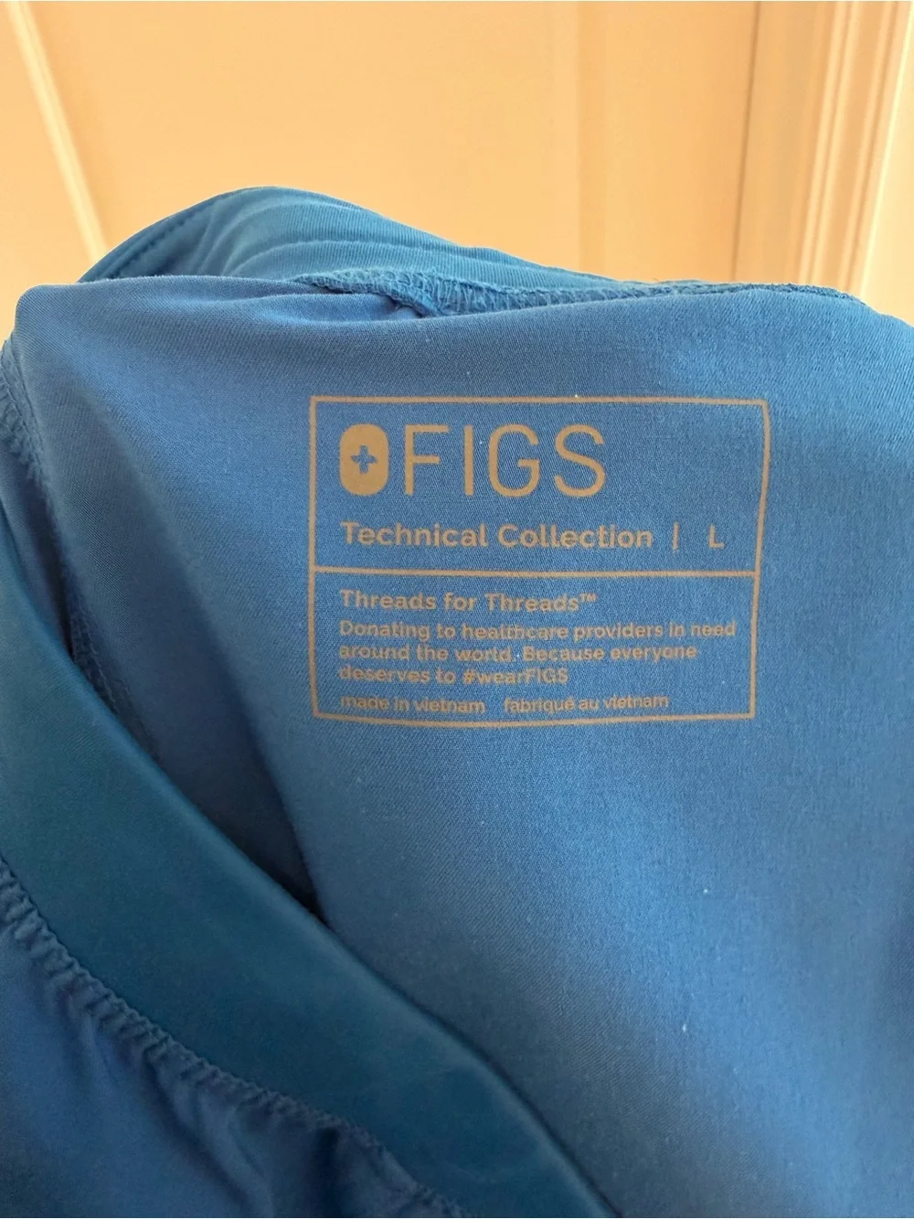 Figs Men's Cargo Scrub Pants in Royal Blue